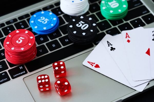Tampilan antarmuka Big Bass Bonanza di rajabondot